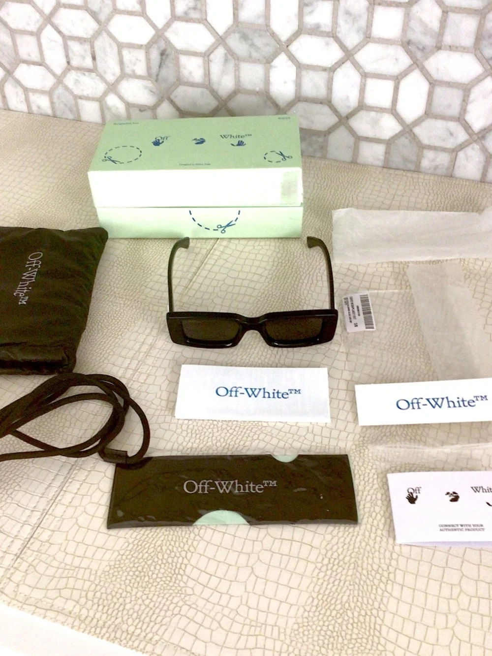 Brand New Rare OFF-WHITE Arthur Rectangle Sunglasses  Black/Dark Grey (OER1016)